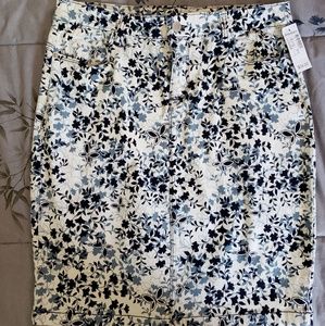 Floral pencil skirt